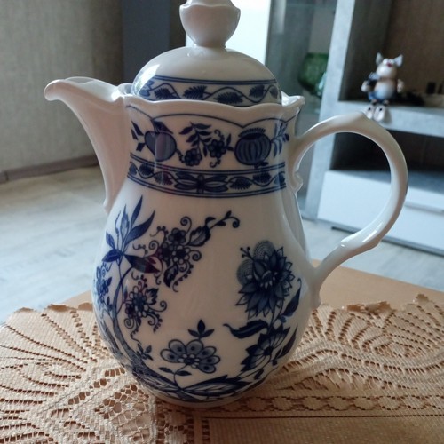 Kaffeekanne mit zwiebelmuster - mit,
