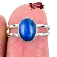 Blauer Kyanit Edelstein massiv