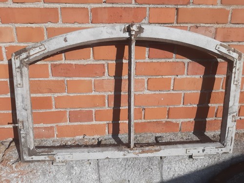 Altes rundbogenfenster eiche - altes,