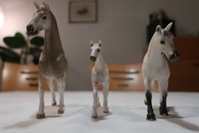 Schleich Pferde, Konvolut Familie mit 3 Pferden, G12