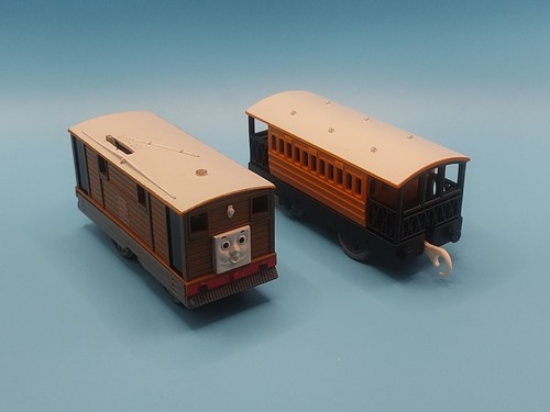 Trackmaster toby henrietta - toby, &