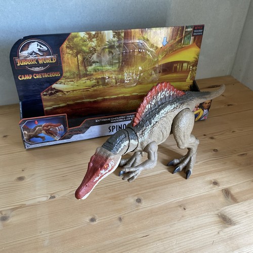Jurassic world camp - world,
