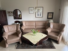 Ledercouch mit 2 Sessel Wie