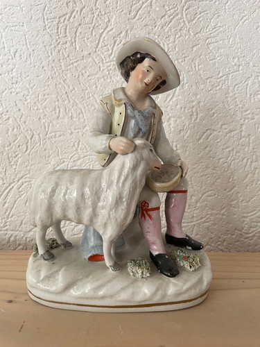 Porzellanfigur hirtenjunge mit - porzellanfigur,
