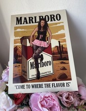 Marlboro Zigaretten Pin Up