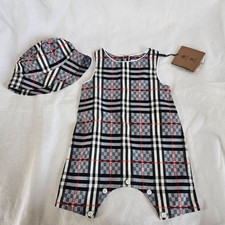 Burberry Playsuit & Hut mit