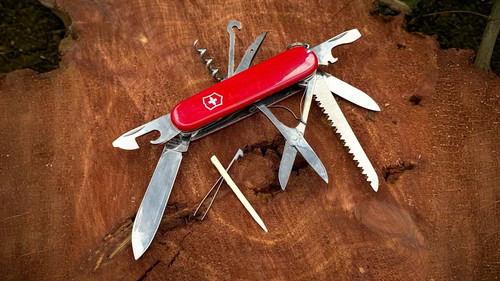 Victorinox huntsman 3713 - huntsman, rot