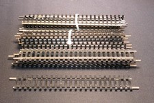 15 Stck.   Trix  - Gleise HO 4204 / 2   a  180 mm.