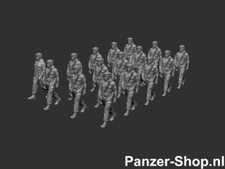 16x Bundeswehr Marchierende