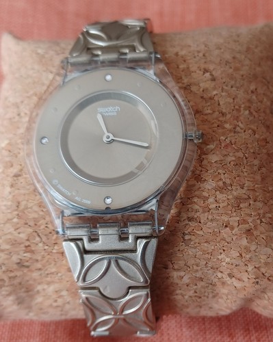 Swatch skin curling glimmer - skin, glimmer"