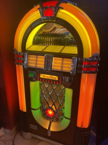 Wurlitzer musikbox - wurlitzer,