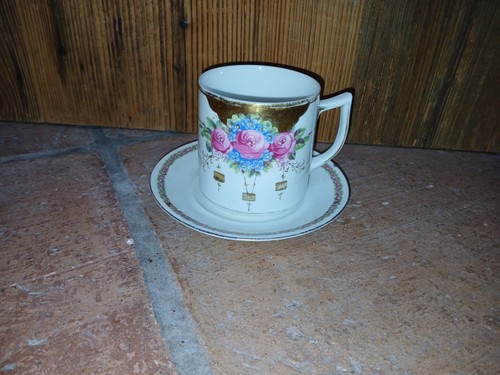 Tasse mit untertasse - tasse,