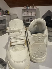 Jordan 4 Retro Metallic Gold