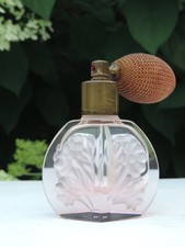 ALTES PARFUMFLAKON MIT ZERSTÄUBER KRISTALL  GESCHLIFFEN  ROSAGLAS PARFUM FLAKON