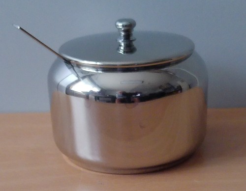 Zuckerdose mit löffel und - löffel,