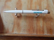 Schneider Kugelschreiber in Weiß mit Werbung für Siemens
