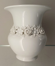 KPM Berlin großer Fidibus Vase mit aufgesetzten Blumen Blüten Blättern 1. Wahl