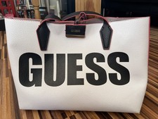 GUESS  - super cooler Shopper