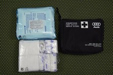 Original Audi Verbandtasche 8W0860282B Verbandskasten first aid bag 10/2021