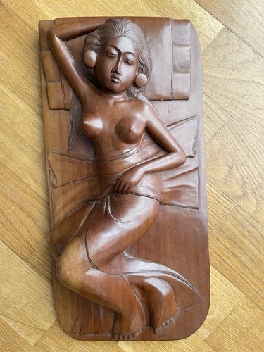 Relief aus holz schlafende - relief,