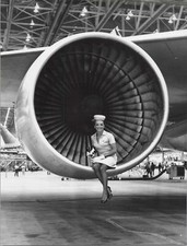 LUFTHANSA CABIN CREW BOEING