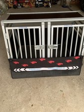 Schmidt Alu Hundebox Breite 89 cm,  Tiefe 72 cm (unten),  29cm (oben), Höhe 69cm