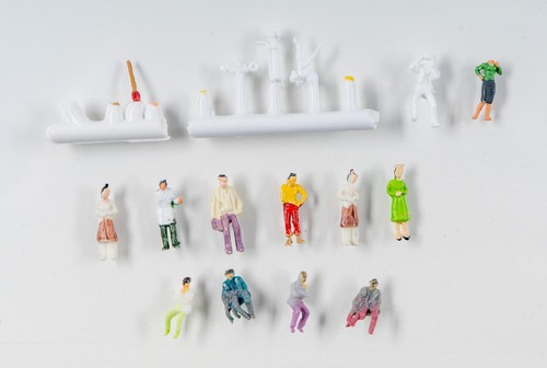 Spur 11 figuren - n:,