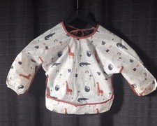 Baby Lätzchen mit langen Armen und Tasche von Babydream