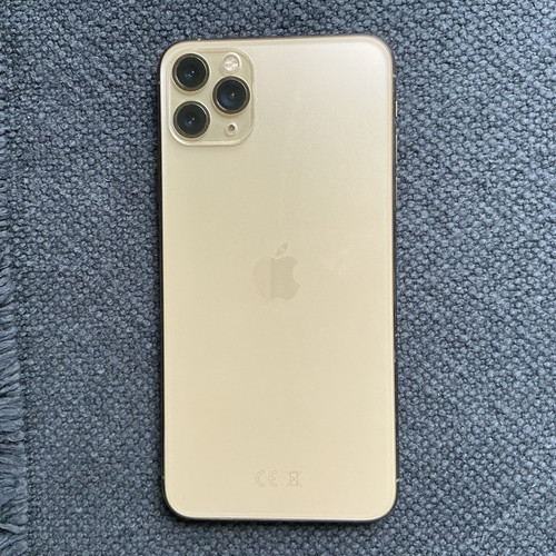 Apple iphone pro max gb - max, 64