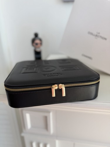 Chanel collection box - collection,