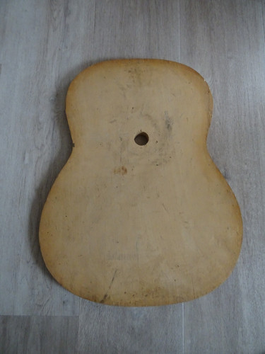 Aus alter werkstatt gitarren - aus,