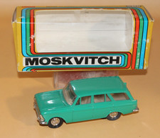 antiker Moskvitch Kombi 426