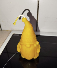 zauberhafter Wichtel Kerze aus Bienenwachs ca. 10 x 4 x 4 cm  ungenutzt