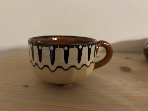 Tasse aus bulgarischer