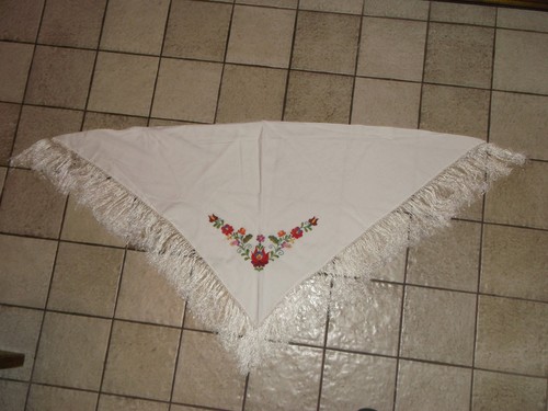 Handbesticktes dirndl - handbesticktes,