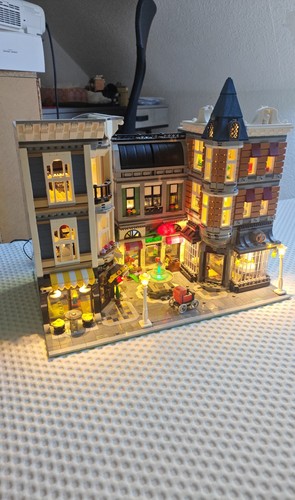 Lego creator 10255 - lego,