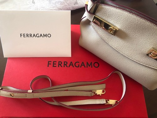 Ferragamo hug mini damentasche - hug,