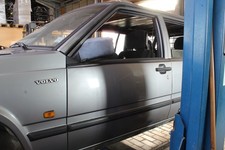 TÜR Vorn Links Volvo 740 704, 744, 745, 764, 765 Farbe Silber-grau.met (177-3)