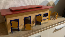 Reiterhof von Schleich + Holzspielzeug + Pferdestall mit Gattern + selten  