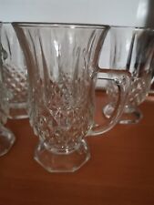 Türkische Teegläser mit Henkel