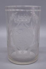 Zylinderbecher ~1800 mit Wappen Adelskrone und Orden / Bekröntes B - Glas Böhmen