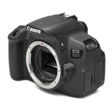 Canon EOS 700D  ca. 8.000