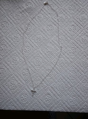 Kette mit kreuzanhänger und - kette,