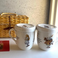 Maebata Alice in Wonderland