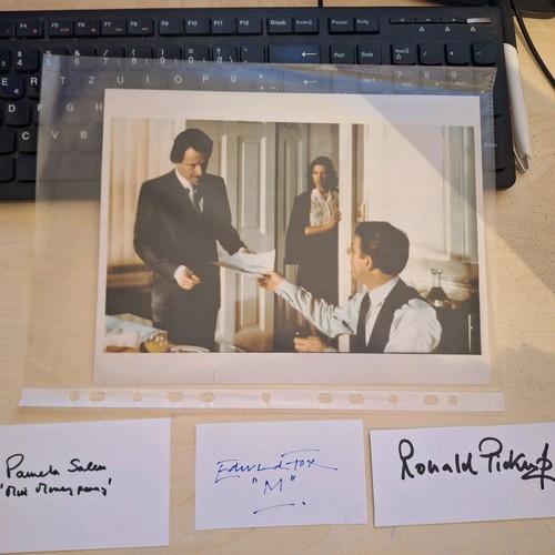 James bond triple signierte - james,
