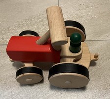 NIC Traktor aus Holz