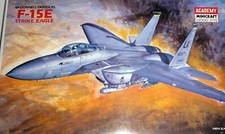 1/48 - F-15D/E Strike Eagle -