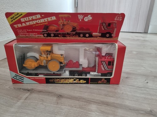 Mack truck mit - mit, straßenwalze
