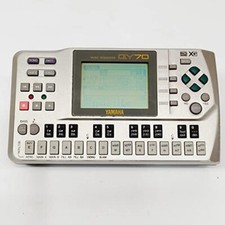 YAMAHA QY70 XG MIDI Musik Digital Sequencer Sampler Rhythmusmaschine