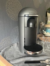Nespresso Vertuo Plus mit viel Zubehör *gebraucht*